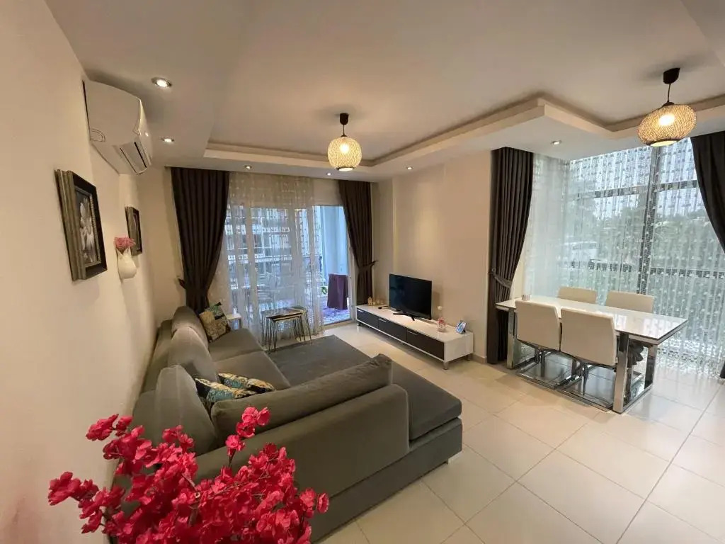 SA Apartments! 300m to the Beach