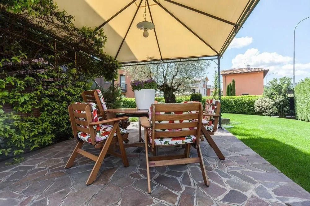 Alisee Bed  Breakfast