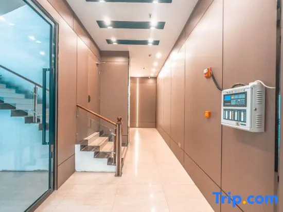 Xingxiang Light Luxury Hotel (Binyang Department Store)