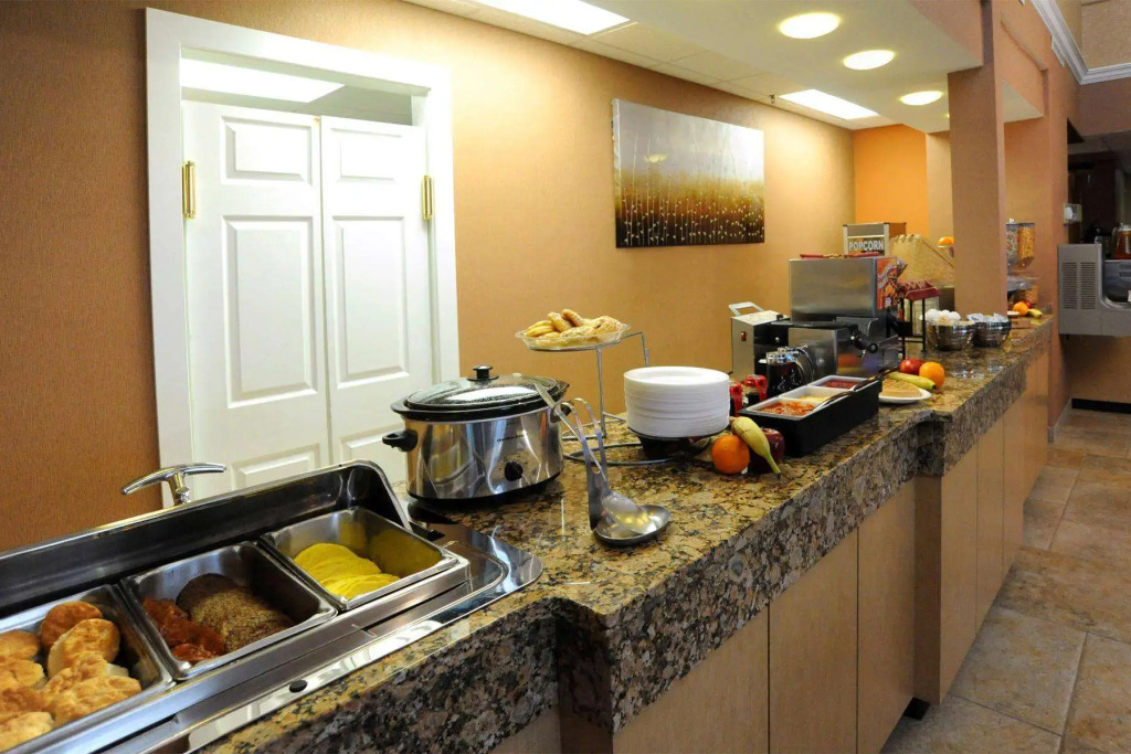 La Quinta by Wyndham Springfield South