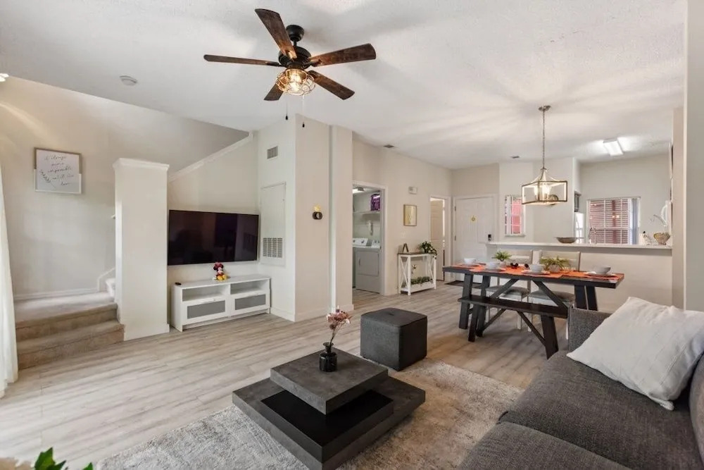 1 In A Minion At Emerald Island By Shine Villas414 3 Bedroom Townhouse