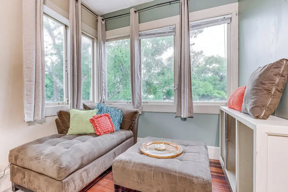 Walk to Downtown: Historic Home in Mobile