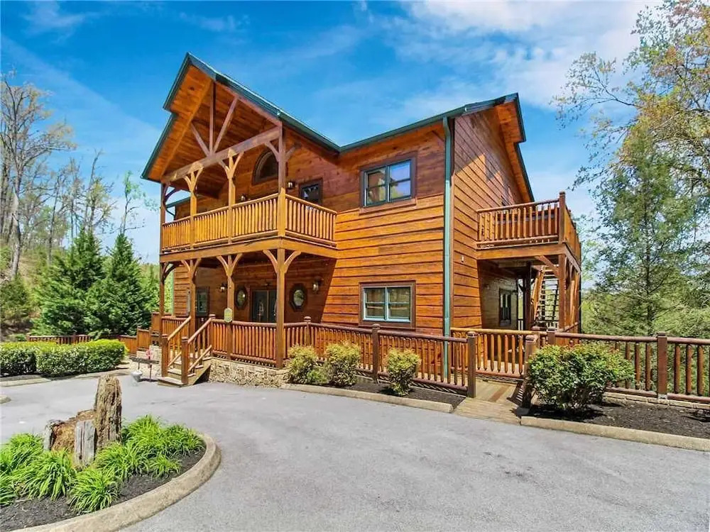 Big Sky Lodge II - Seven Bedroom Cabin