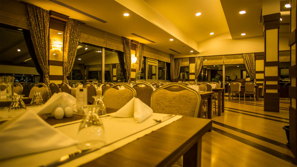 Parion Hotel