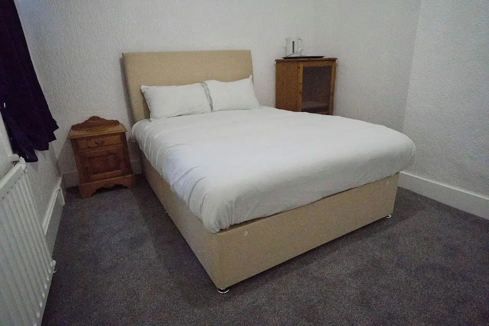 Gatwick Birchwood Lodge