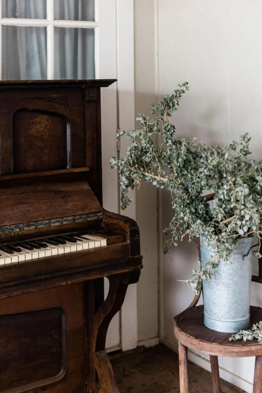 Saltbush Retreat