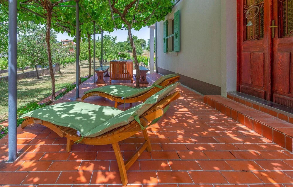 Beautiful Home in Nedescina With Wifi and 2 Bedrooms