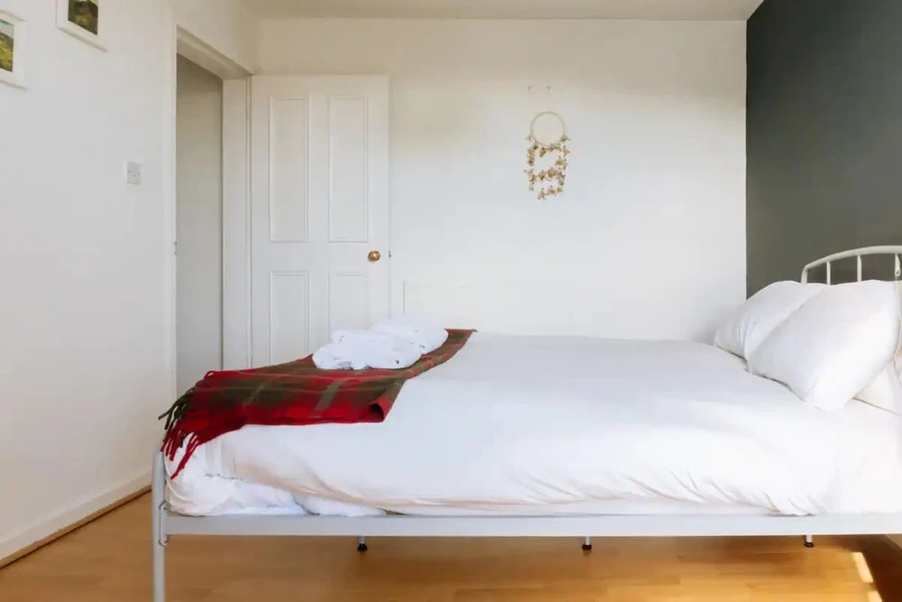 Charming 3 Bedroom Apartment in the Heart of Vibrant Old Town