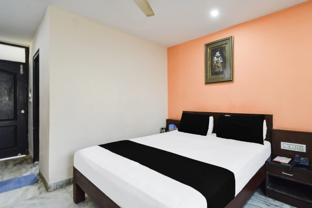Townhouse OAK Secunderabad Near Railway Station Formerly Hotel Brahma