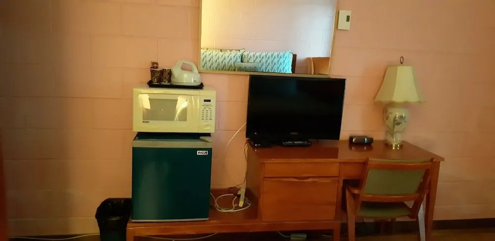 Pine Grove Motel