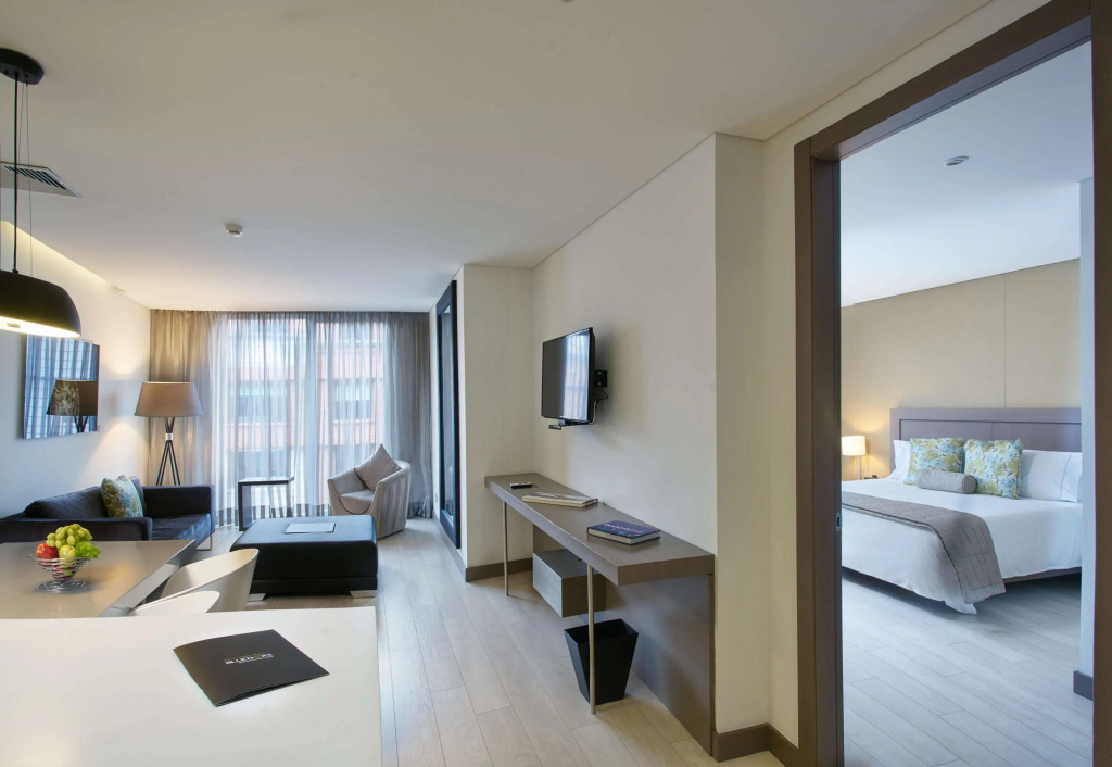 Hotel 100 Luxury Suites by Preferred