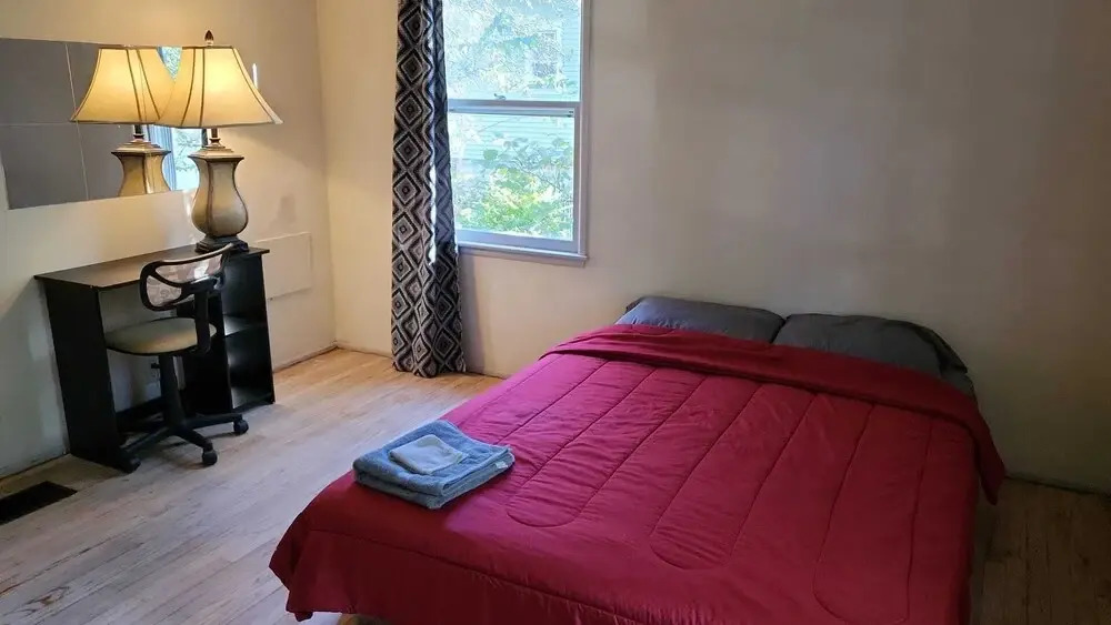 Beautiful 4-bed House in Bloomington With Sauna
