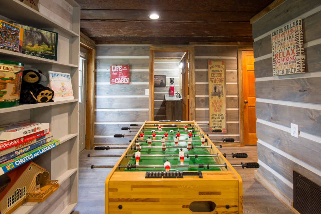 Hand Hewn Hideaway Stunning Gatlinburg Cabin with Hot Tub Table Games and Outdoor Oasis