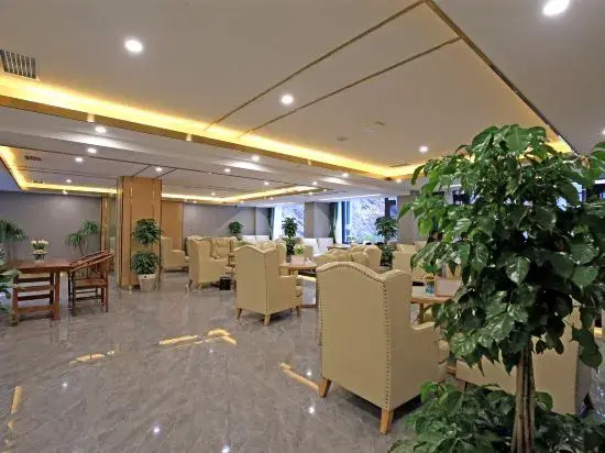 Qinghuaigu Hotel