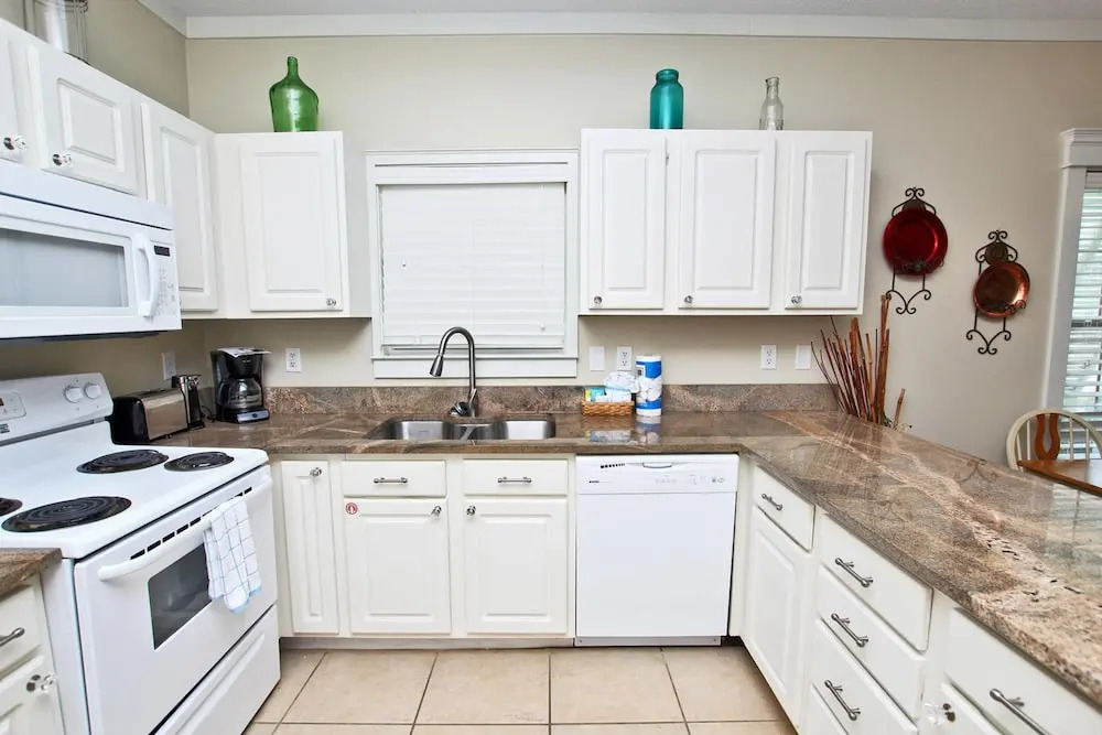 Orange Beach Villas - Beach Retreat by Youngs Suncoast