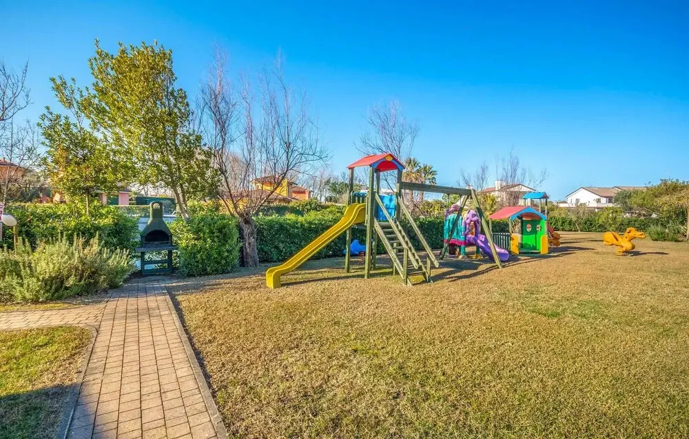 3 Bedroom Awesome Home In Albarella Ro