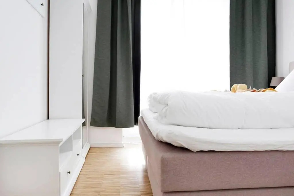 SC 6 Cozy Family & Business Flair welcomes you - Rockchair Apartments