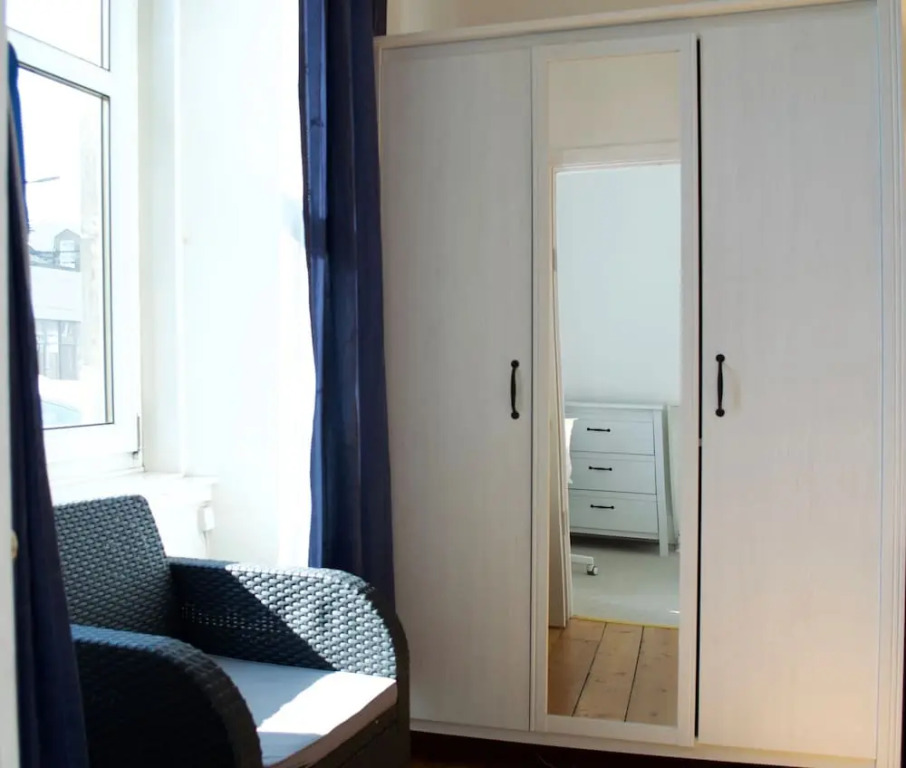 2 Bedroom Flat In Central Edinburgh