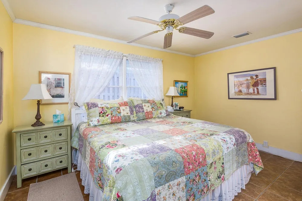 4311 6th Street by Hodnett Cooper