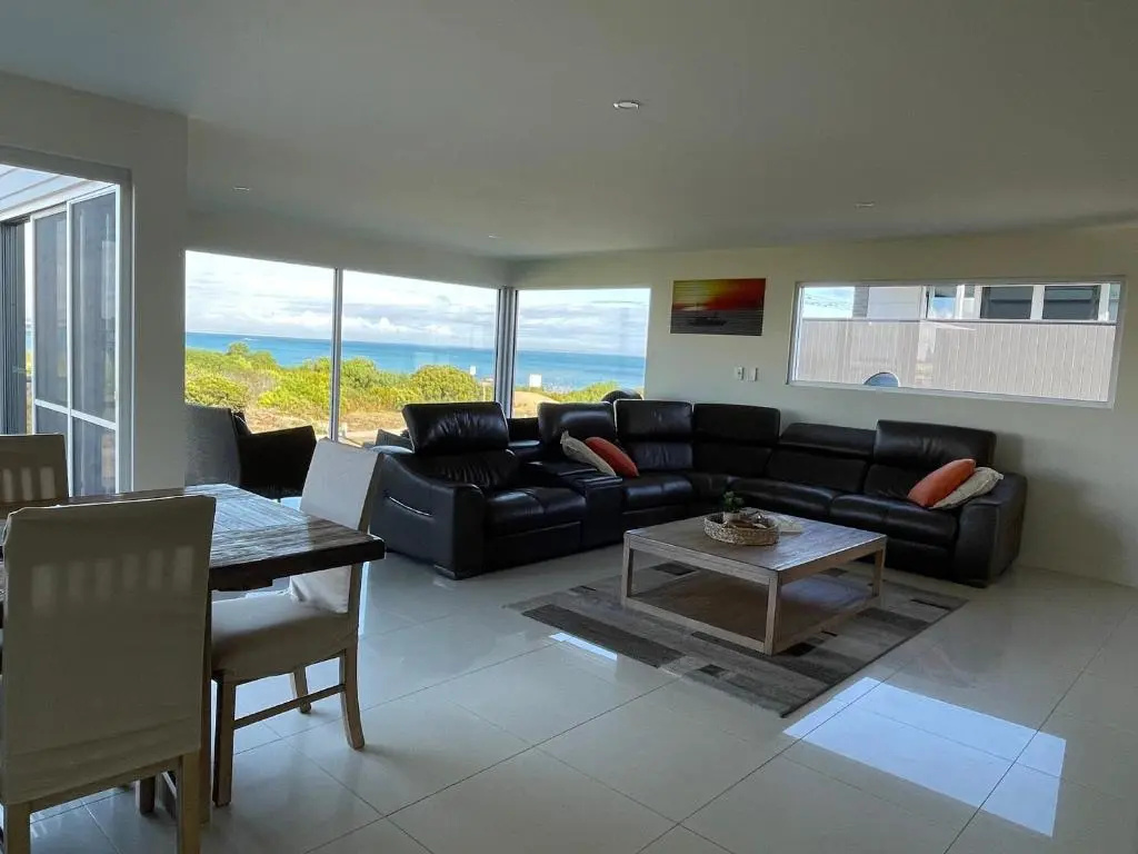 Seachange House