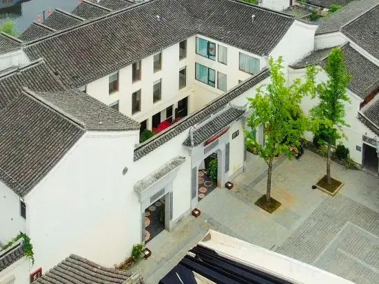 Juhai wisdom hotel in Xitang
