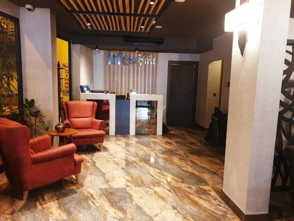 Life Point Hotel
