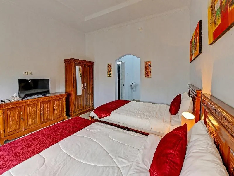 OYO 91326 Two Mades Guest House