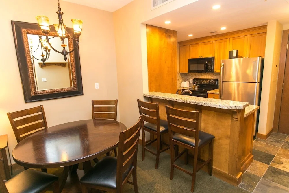 Spacious Unit Mountain Getaway with Fireplace by RedAwning