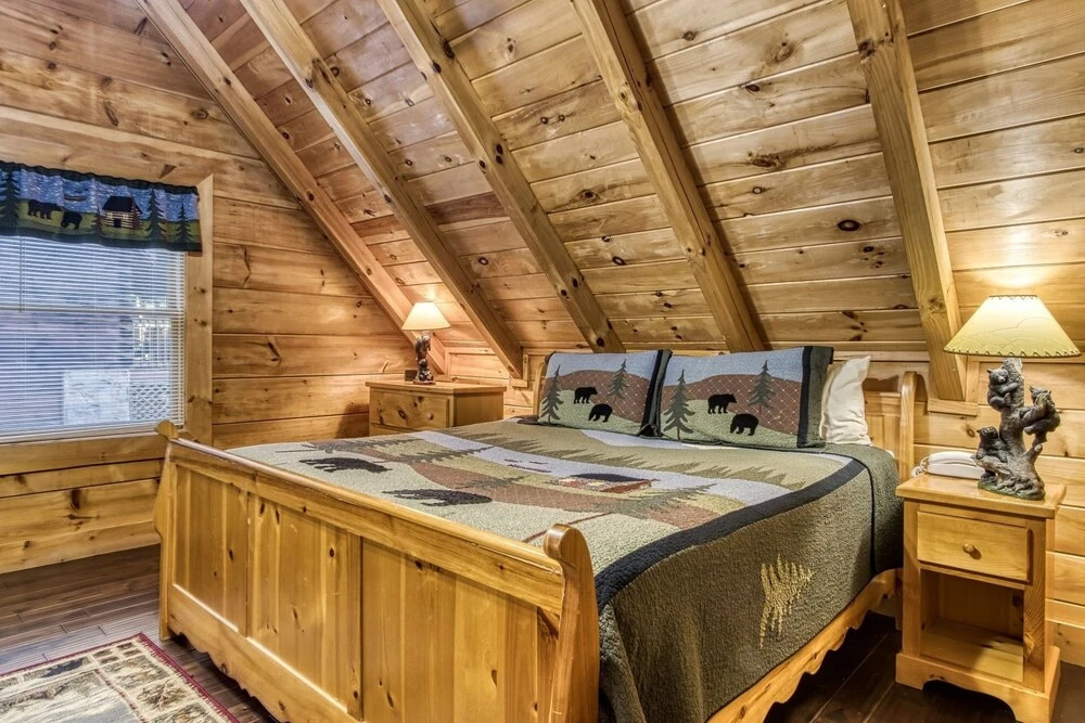 Er 256 - Smoky Mountain Top Great Location - Close To Town! 3 Bedroom Cabin by RedAwning