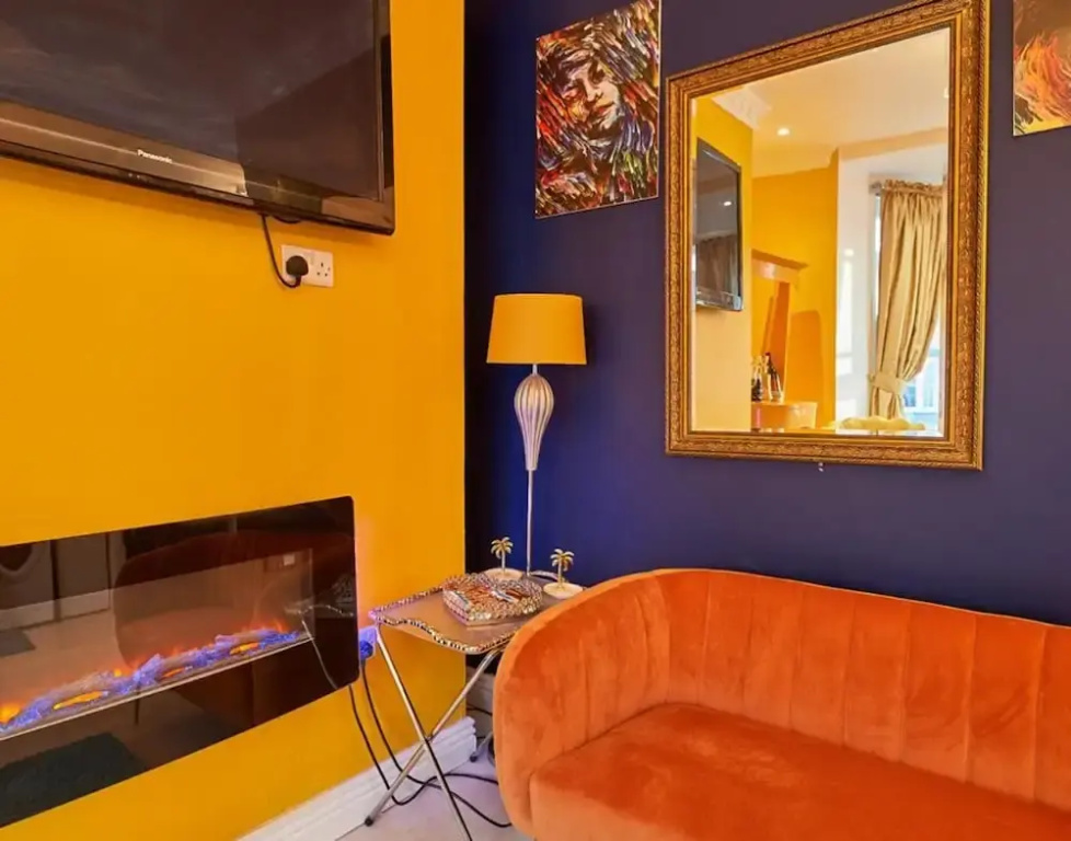 Flat in Kemptown. Road Opposite to Beach