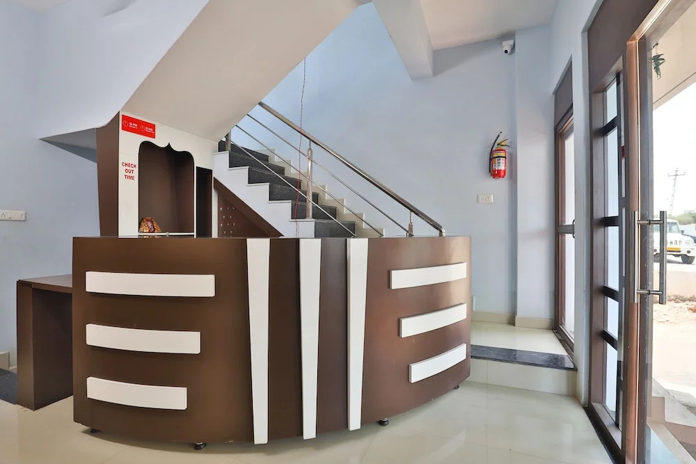 OYO 38589 Rajguru Guest House