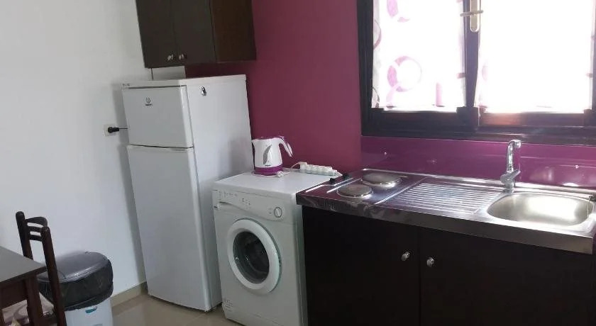 Manos Apartments