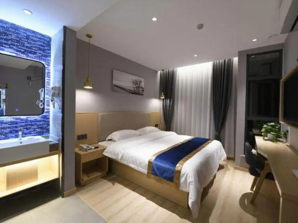 Shell Hotel Shanghai Normal University Hongcao Road Metro Station Guiping Road