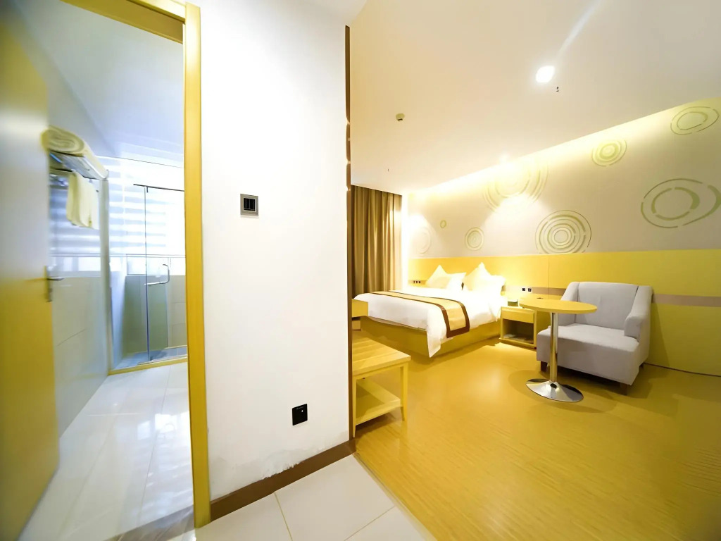 GreenTree Inn Huanggang City Wuxue City Kanjiang Avenue