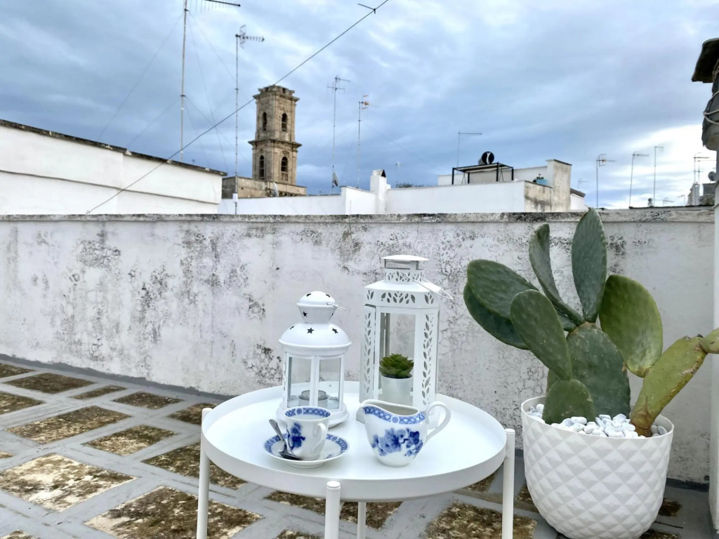 Apartment in the historic center, private terrace, excellent location, suitable for families-Casa Marta