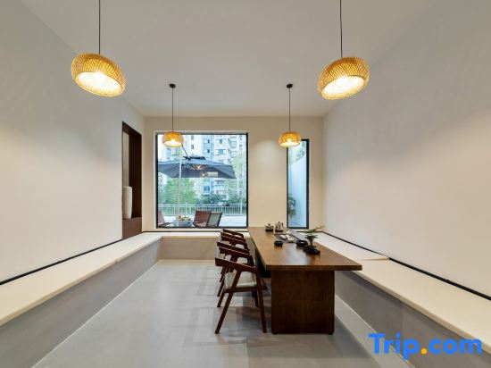 Jingdezhen Ting'an Future Homestay (Taoxichuan Cultural and Creative Street Branch)