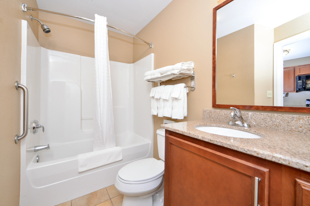Candlewood Suites Kansas City Northeast by IHG
