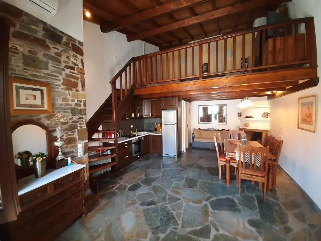 Dryopida House