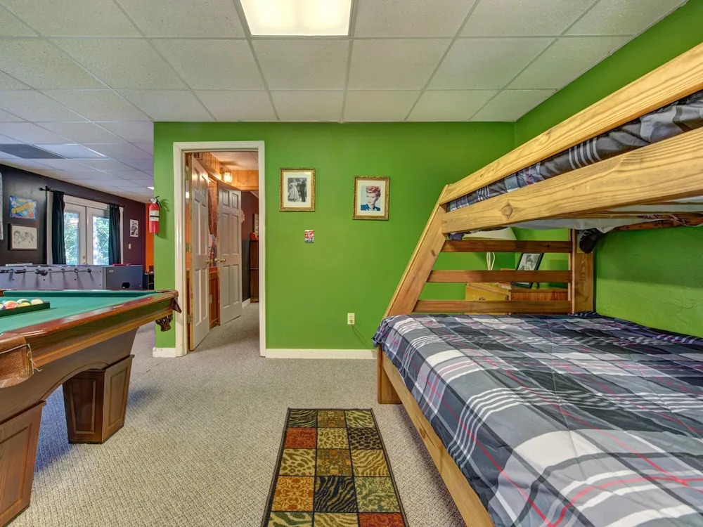 Peanuts Hideaway by Jackson Mountain Homes