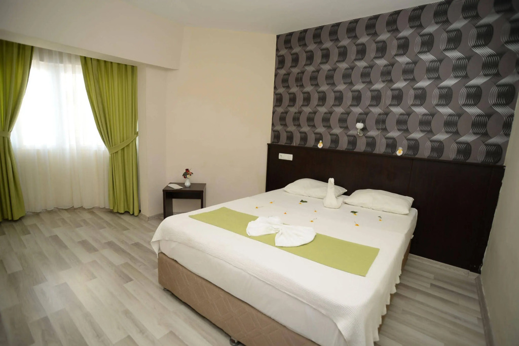 Green Gold Hotel