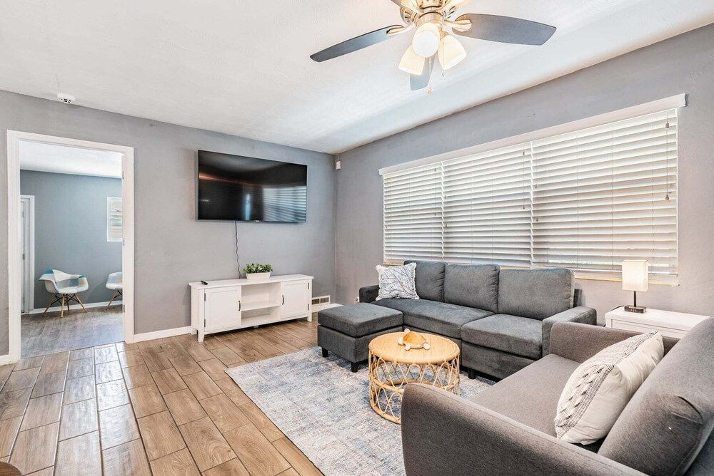 3442 Azalea Pl