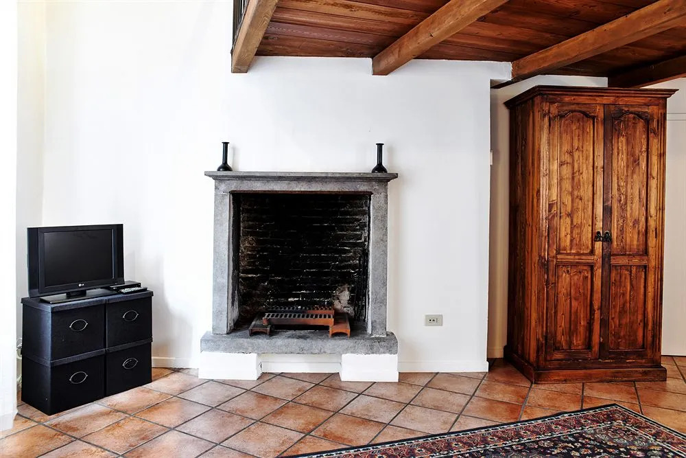 P&P Piazza Bergamo Apartment