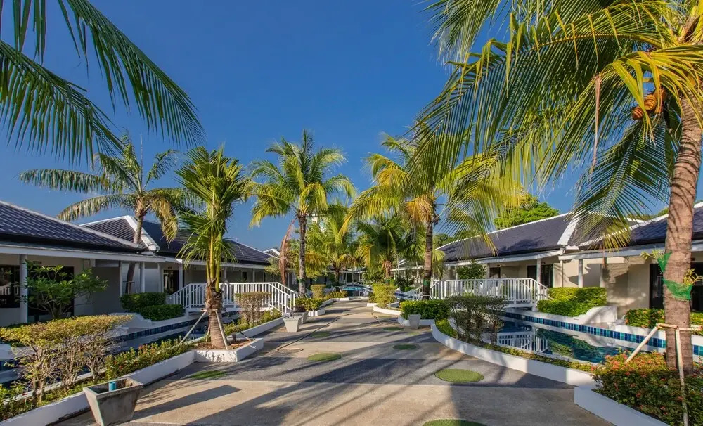 Blu Boat Pool Access Resort and Villas