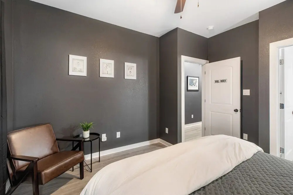 Modern 4BR Ensuite Townhome Near Texas A&M