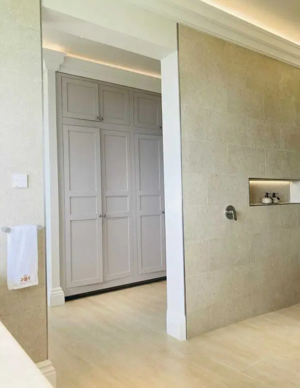 High End Private Pool Villas  V291