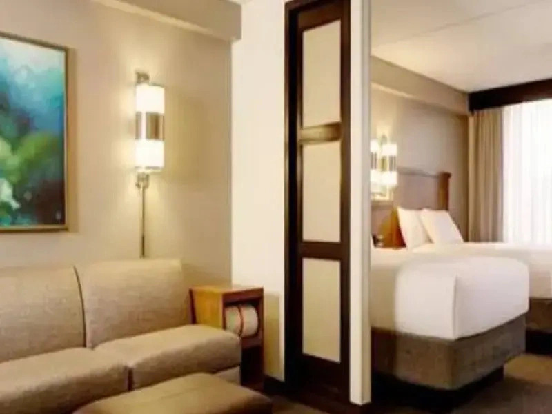 BNA Suites by IHG