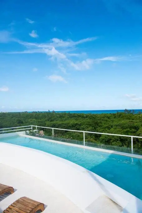 Great Location Ocean View Suite Outdoor Infinity Pool 2 Double beds by Mint