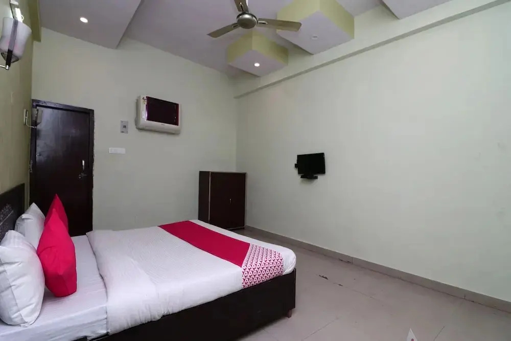 The Rohtak Hyatt by OYO Rooms