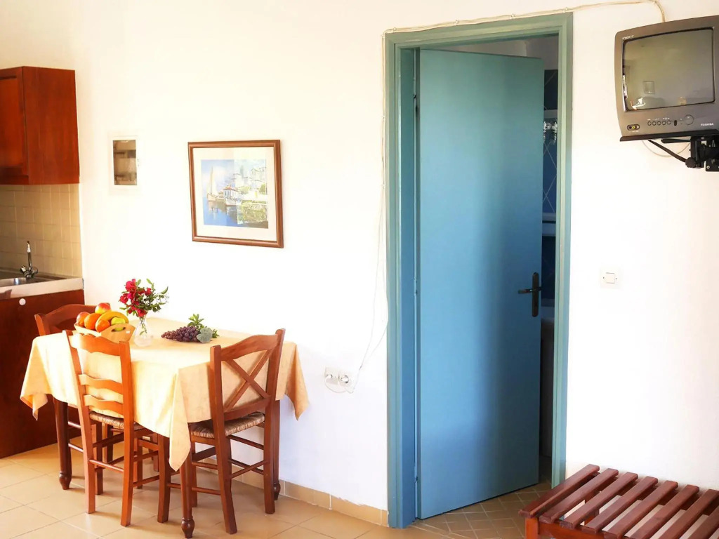 Areti Aparthotel