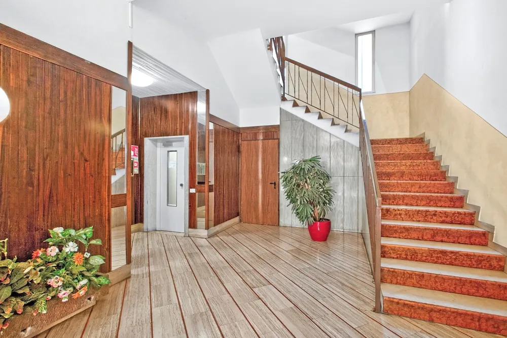 Chic Retreat With Park Central Salo